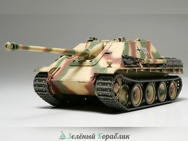 32522 Jagdpanther (поздняя версия), 2 типа выхлопных труб, металлические шасси, 3 варианта декалей.