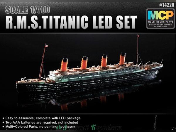 AC14220 Корабль R.M.S. TITANIC + LED SET