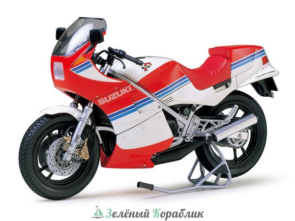 14029 Мотоцикл SUZUKI RG250 w/full options kit